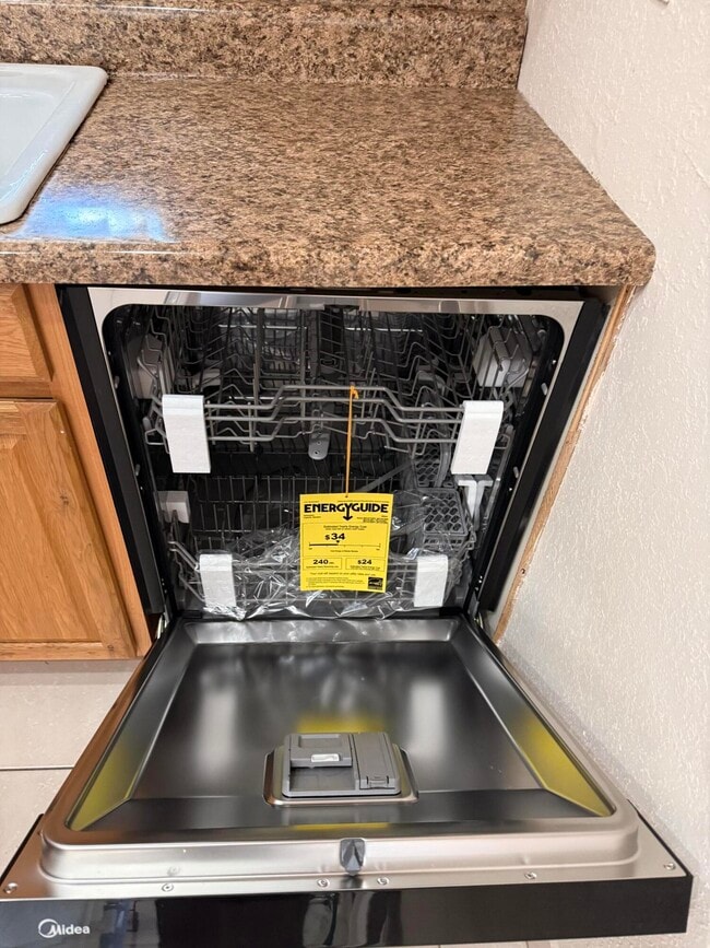 Building Photo - 3391 Helena Dr