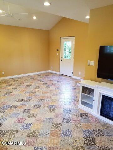 Building Photo - 885 Boxthorn Ave