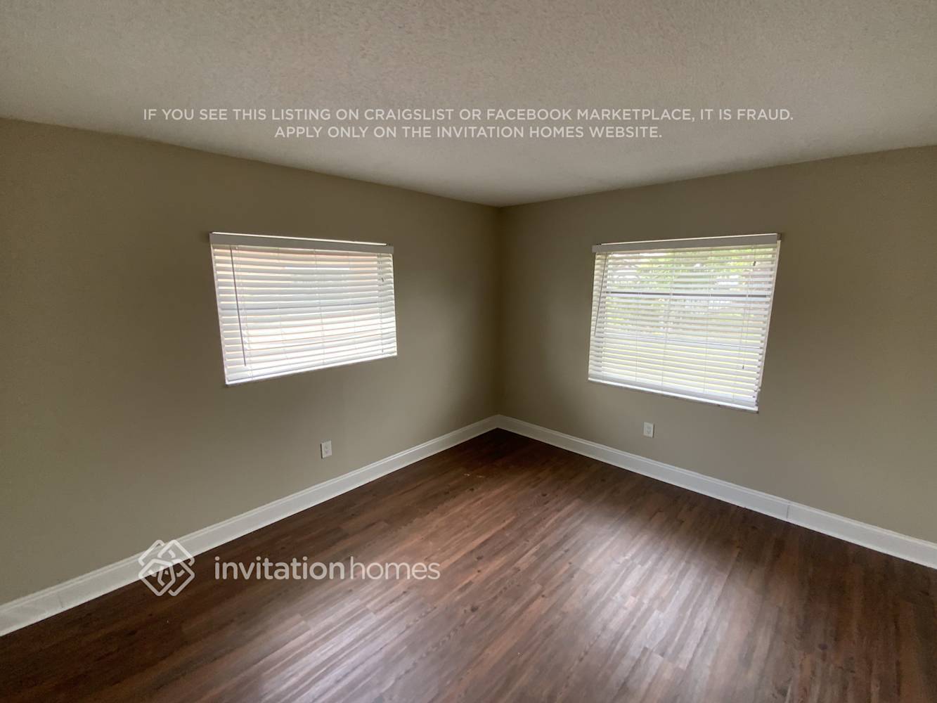 Building Photo - 11143 Mustang St