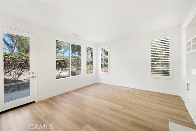 Building Photo - 175 Kingswood
