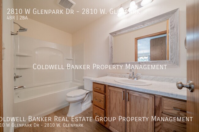 Building Photo - 2810 W Glenpark Dr