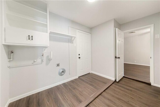 Building Photo - 1903 S 19th St