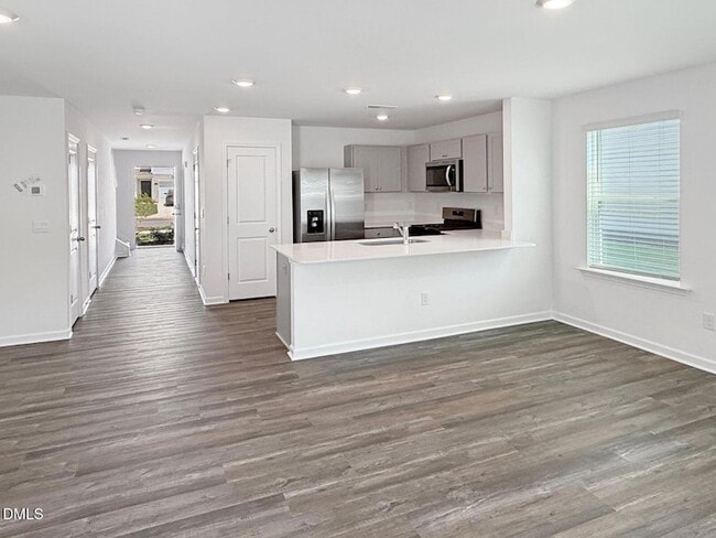 Building Photo - 412 Cherry Laurel Dr