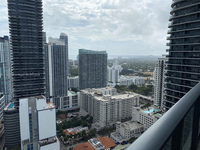 Building Photo - 801 S Miami Ave