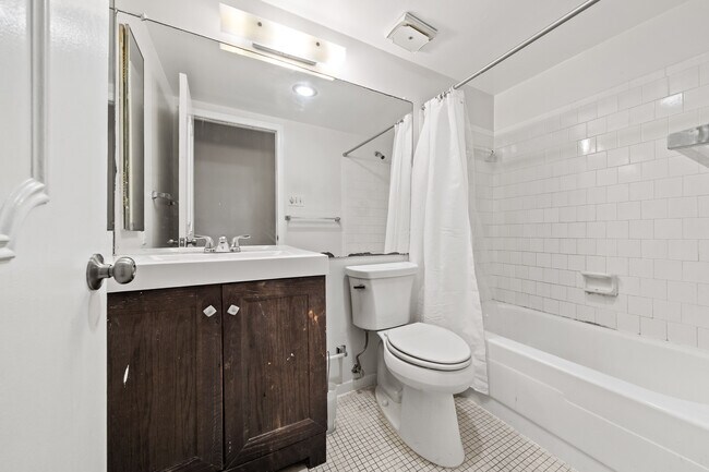 Building Photo - 142 Georgetown Rd