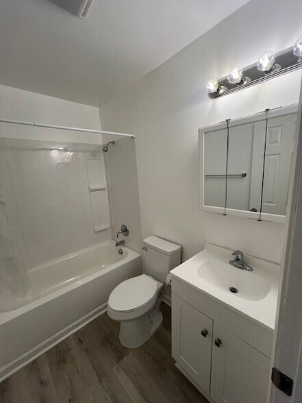 Building Photo - 3214 Starlight Dr