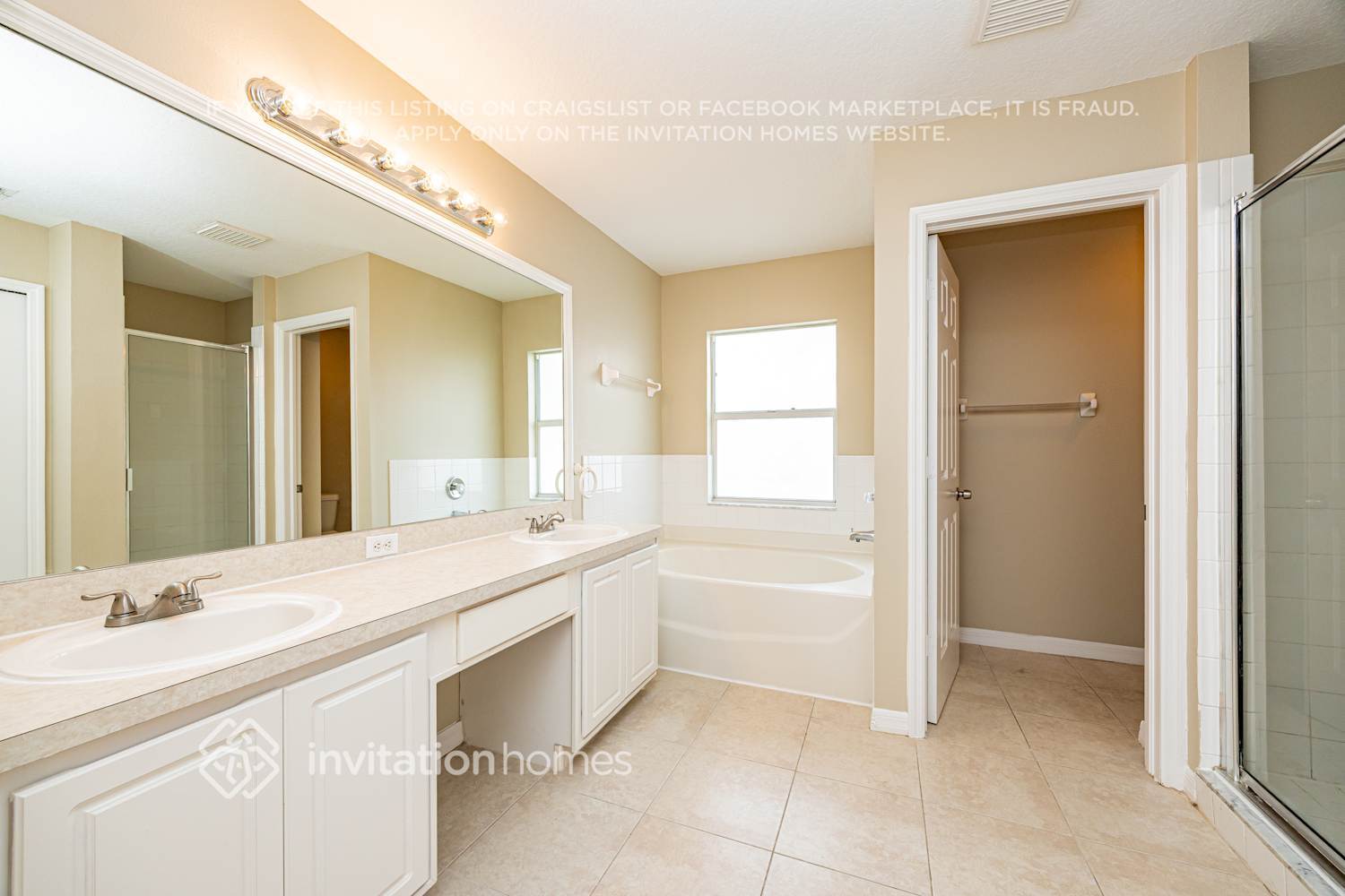 Building Photo - 11808 Brenford Crest Dr