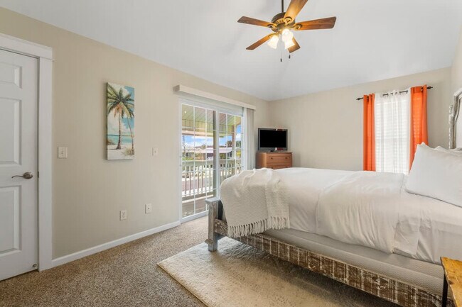 Building Photo - 7405A Beach Dr