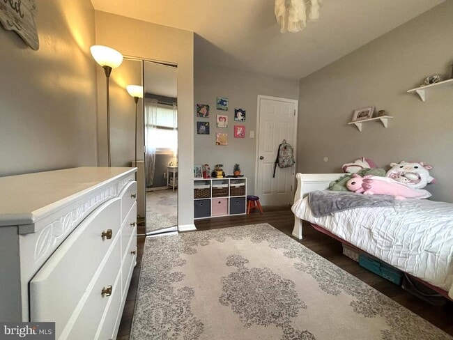 Building Photo - 30 Estate Rd