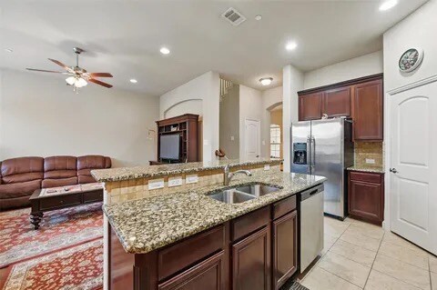 Building Photo - 8623 Naomi St