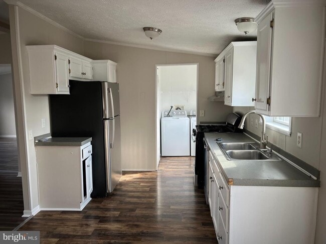 Building Photo - 37 Thayers Gull Dr