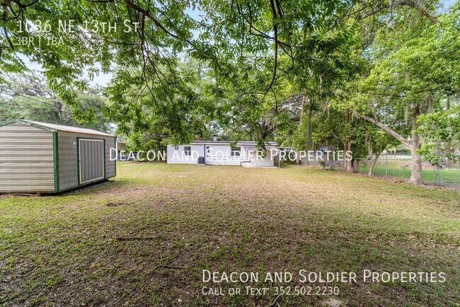 Building Photo - 1036 NE 13th St