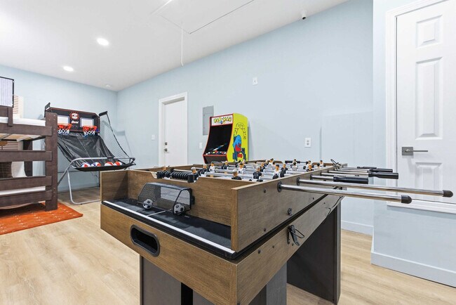 Building Photo - 12511 Chapel Bell St