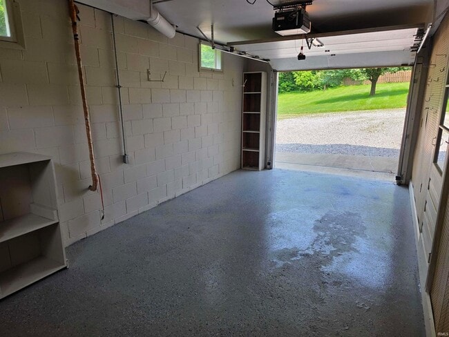 Building Photo - 1619 W Arlington Rd