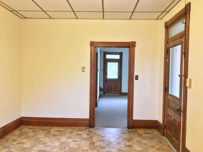 Building Photo - 48 N Fayette St
