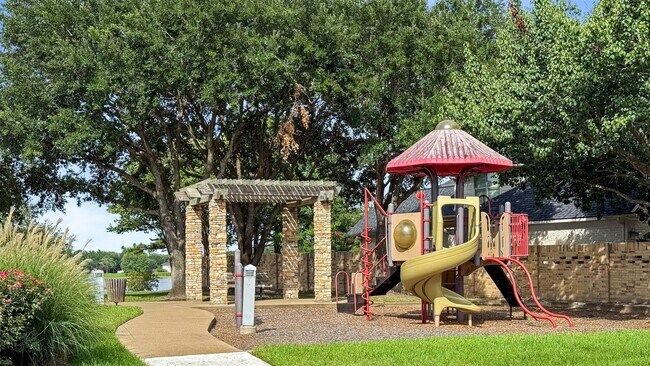 Building Photo - 1102 McMurtry Ridge Dr