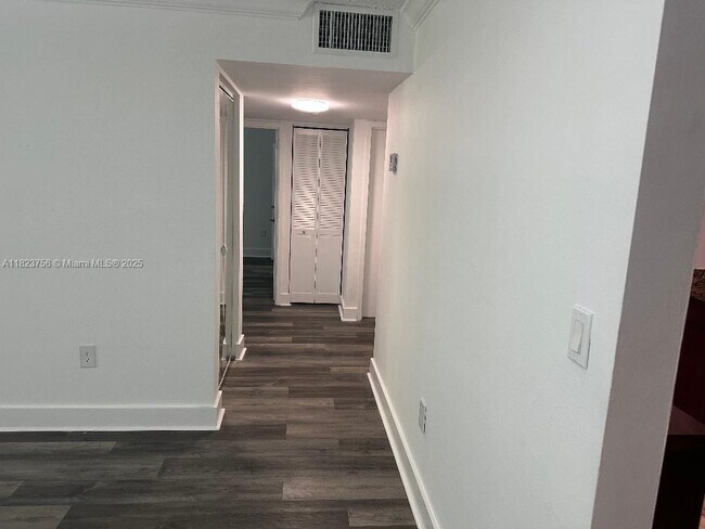 Building Photo - 1805 Sans Souci Blvd