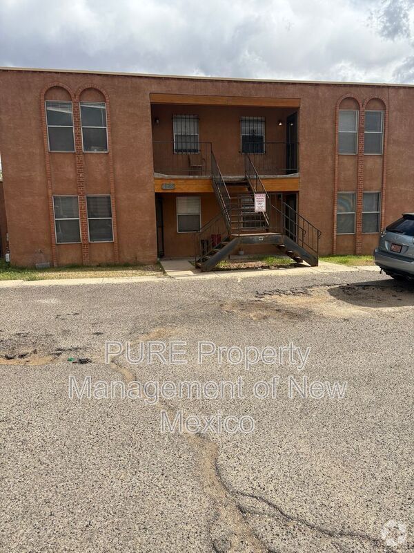 Building Photo - 12400 Hardin Ct NE