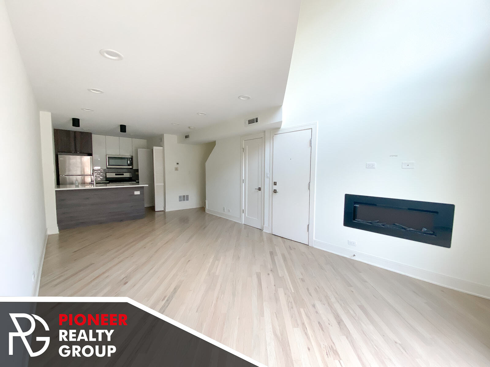 Building Photo - 939 W Grace St