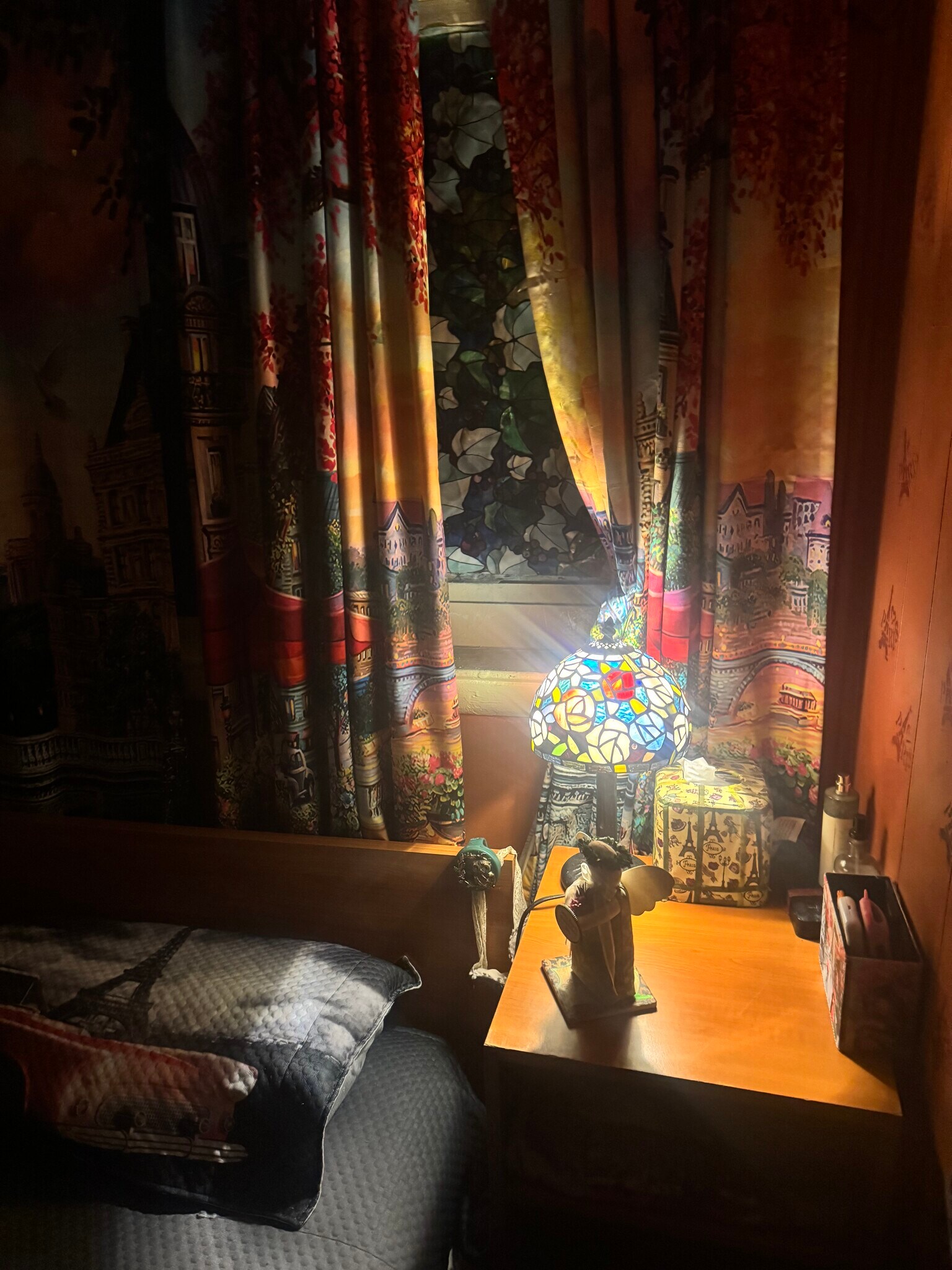 Room - 1131 Lakeshore Dr