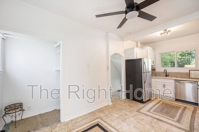 Building Photo - 3918 S 14th St