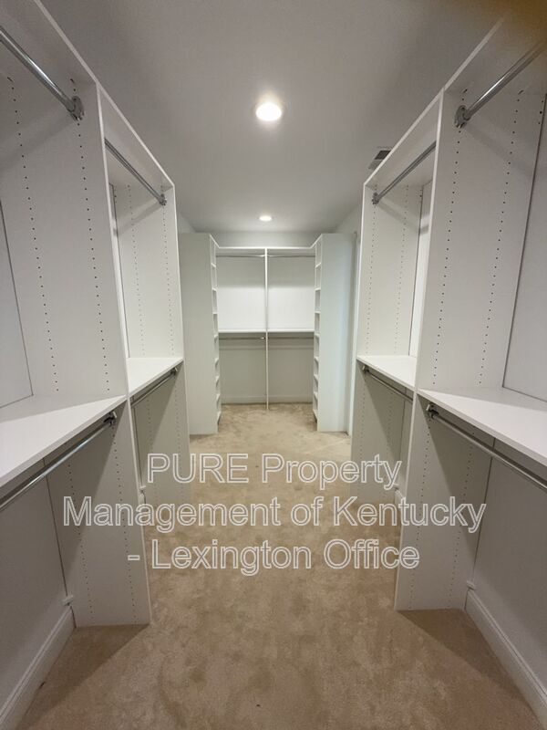 Building Photo - 1089 Squirrel Nest Ln