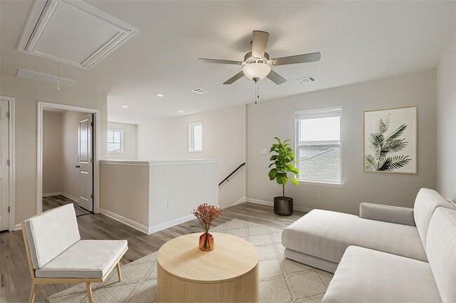 Building Photo - 121 Morning Dawn Ln