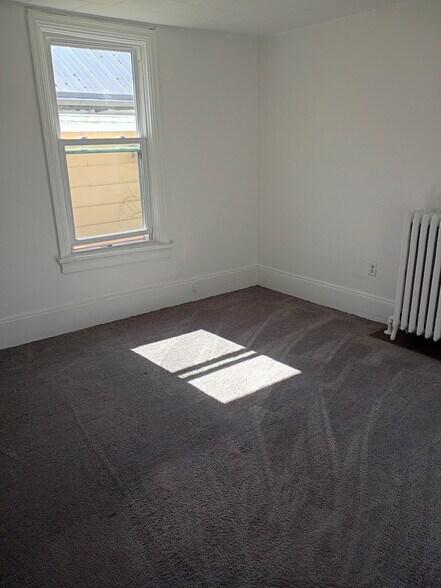 Building Photo - 308 Walnut Ave