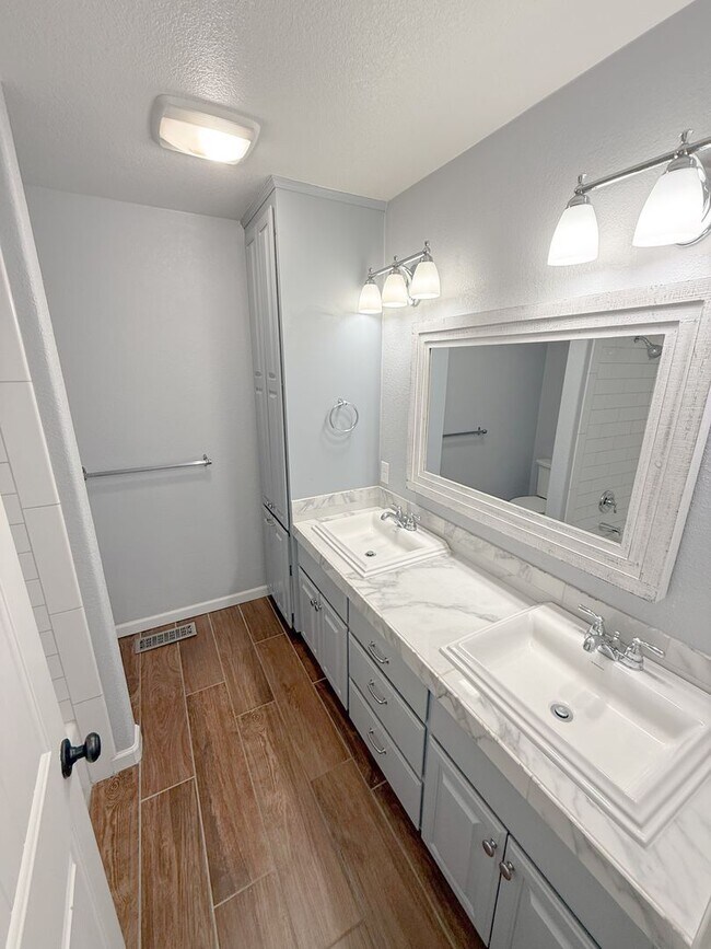 Building Photo - 4 Bedroom, 2 Bath in Pine Grove