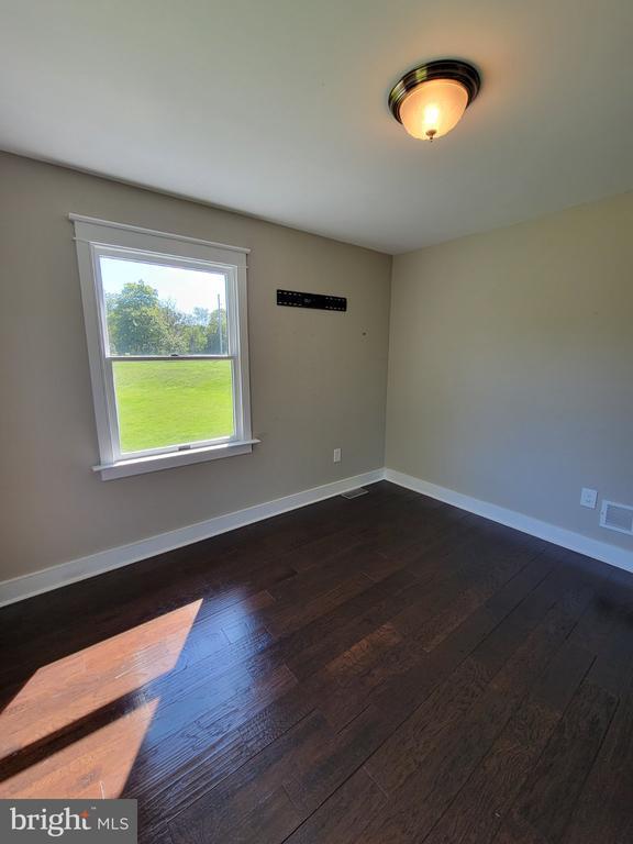 Building Photo - 328 Township Line Rd