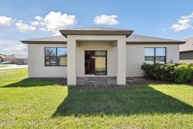 Building Photo - 560 Lumber Jack Pl