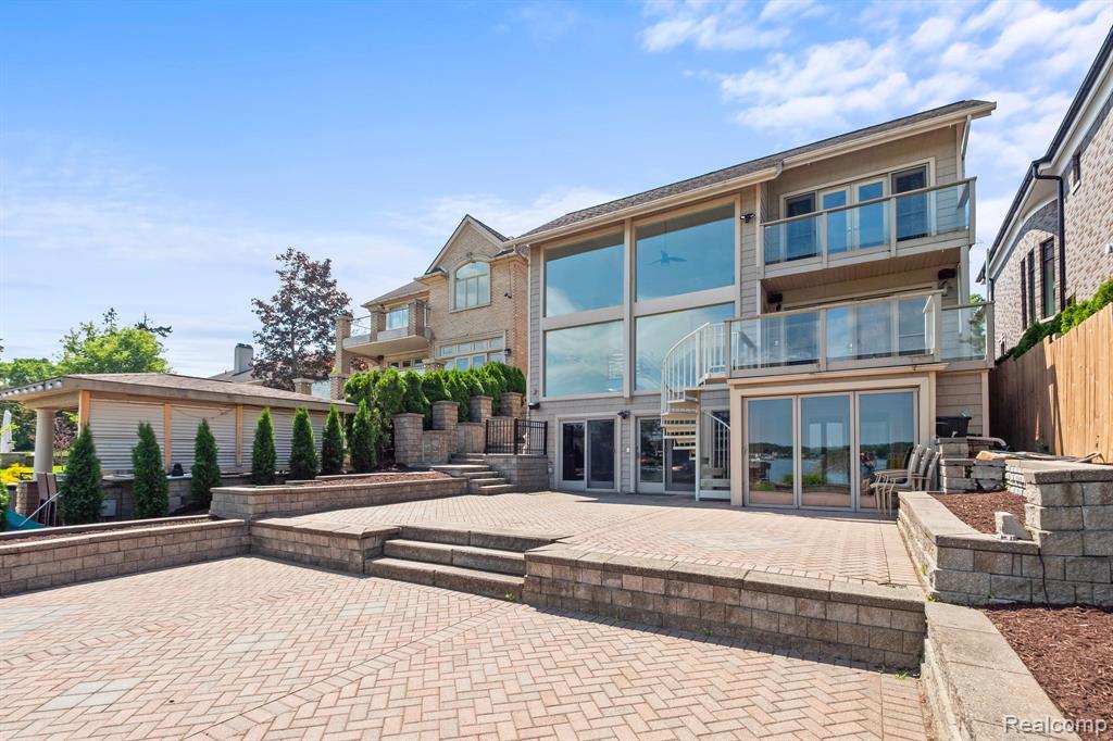 Building Photo - 2380 Walnut Lake Rd