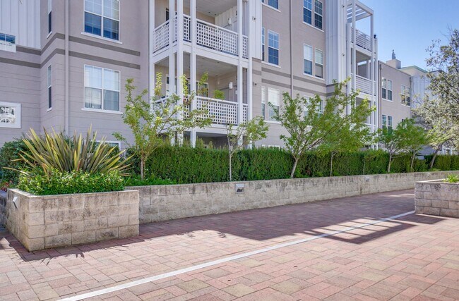 Building Photo - Large Santa Clara 1 Bedroom Condo in River...