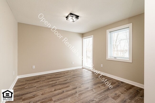 Building Photo - 4 bedroom home now available! ***MOVE IN RENT SPECIAL $500 OFF FIRST MONTH'S RENT!!!***