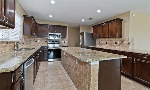 Building Photo - 318 Kissimmee Dr