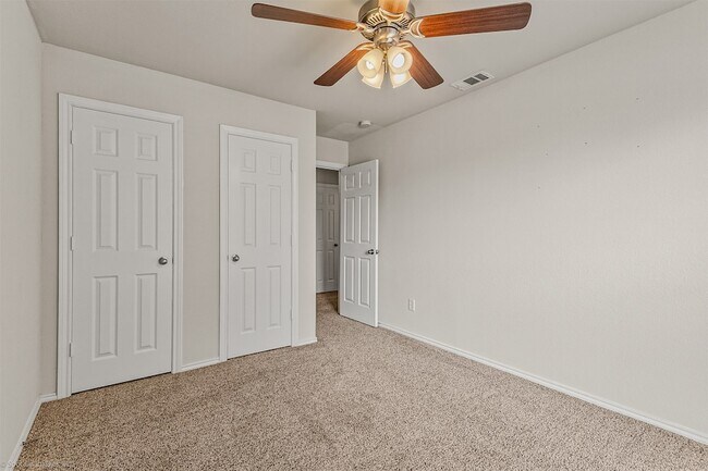 Building Photo - 1941 Harvester Dr