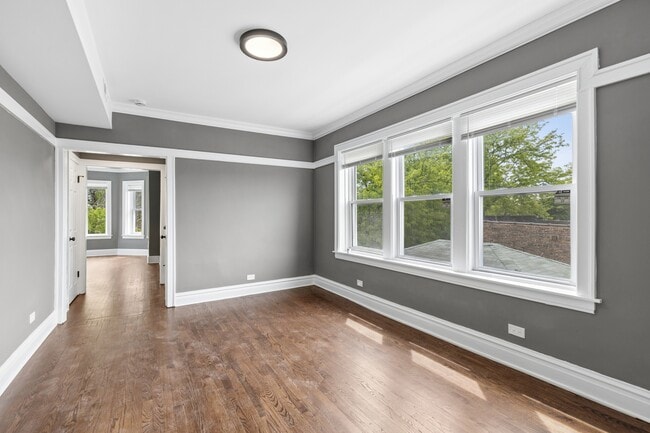 Building Photo - 8210 S Marshfield Ave