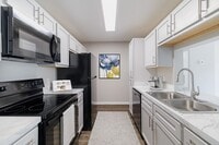 Building Photo - Move-In Special: 2 Bed with Up to $750 Off...