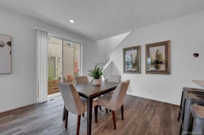 Building Photo - 1107 Anker Dr
