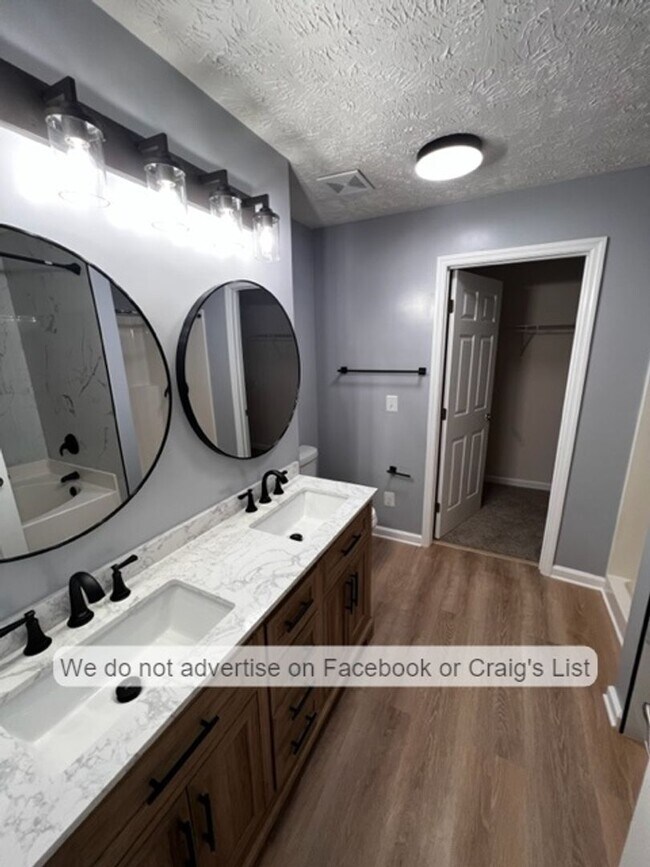 Building Photo - Harbour Pointe Condominiums- Harbour Pointe