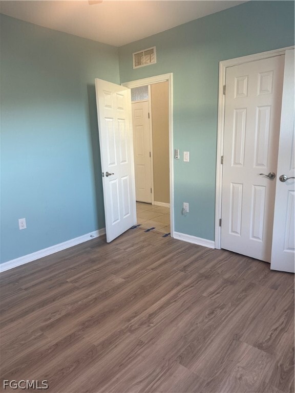 Building Photo - 3500 Acapulco Cir