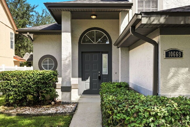 Building Photo - 10669 Satinwood Cir