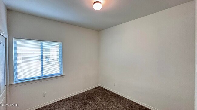 Building Photo - 12821 Rock Cliff Ave