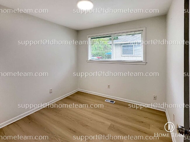 Building Photo - "Charming 4-Bed Retreat in Covington with Elegant Granite Touches!"
