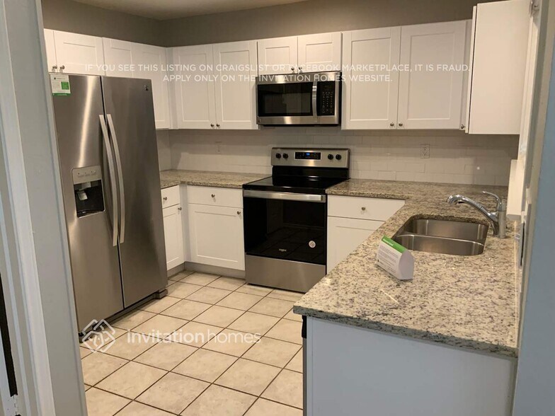 Building Photo - 2204 Amhearst Ct