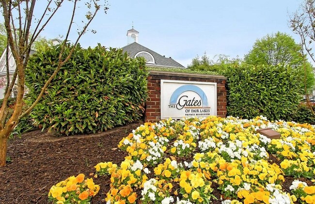 Building Photo - 12765 Fair Briar Ln