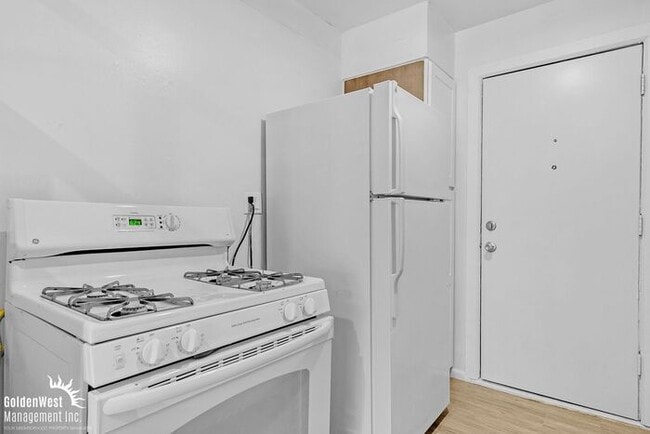 Building Photo - Updated 2Bdm 1Ba in Apartment Community!