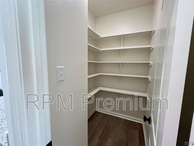 Building Photo - 28335 Merrimack Dr