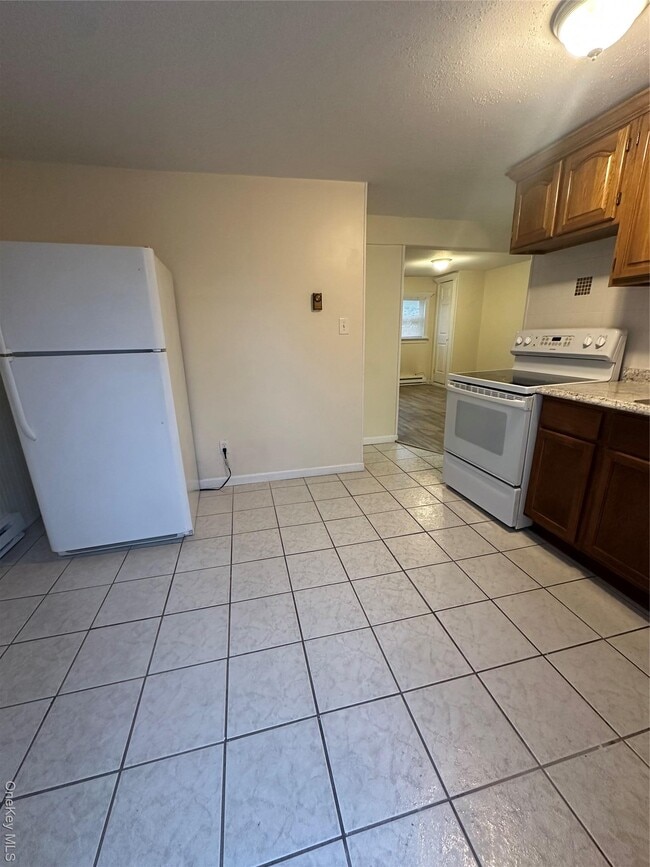 Building Photo - 1 Huron Dr