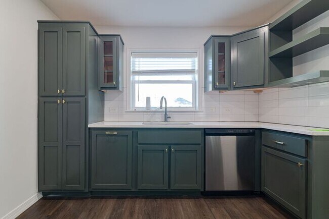 Building Photo - Brookside Bungalow! PRICE DROP!